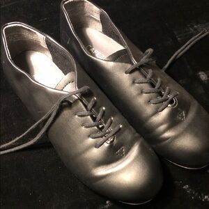 Capezio Black Lace-Up Athletic Shoes